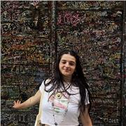 Estudiante de educación infantil, con experiencia cuidando niños.